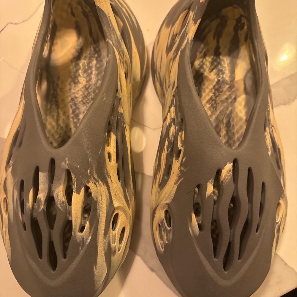 Yeezy foam runner